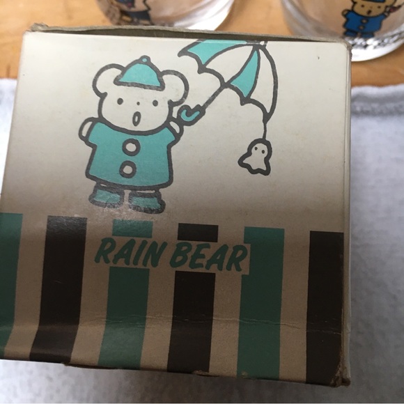 Yukari from Japan in box set of two juice drinking glasses with adorable bears - Picture 3 of 6